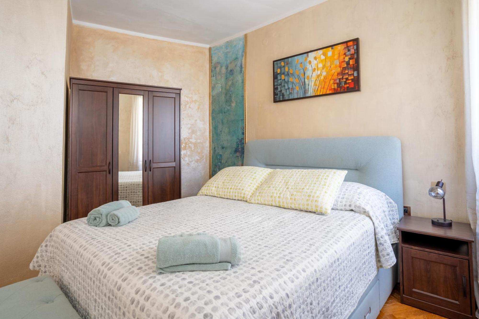 Central Apartments Circolo Ровінь Екстер'єр фото