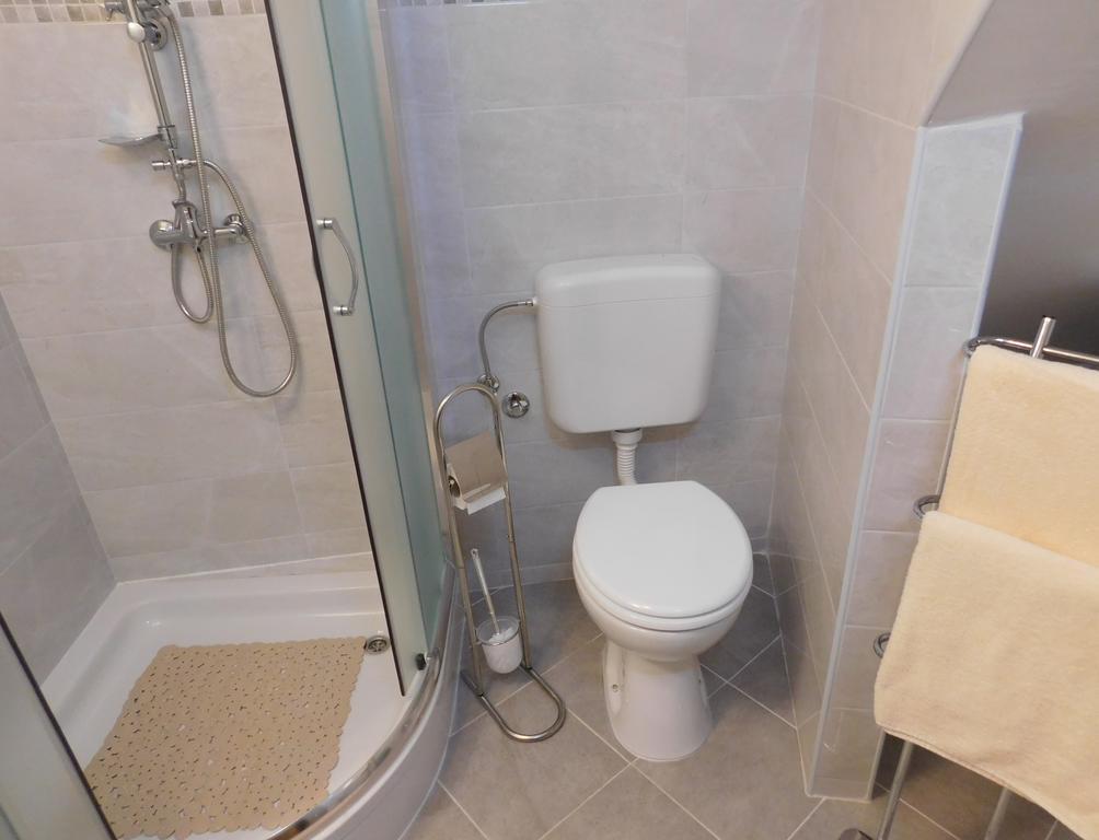 Central Apartments Circolo Ровінь Екстер'єр фото