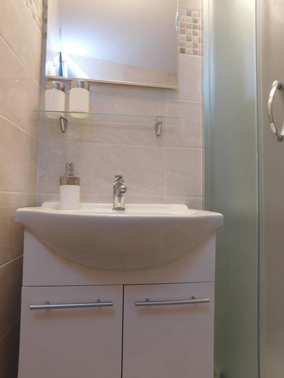 Central Apartments Circolo Ровінь Екстер'єр фото